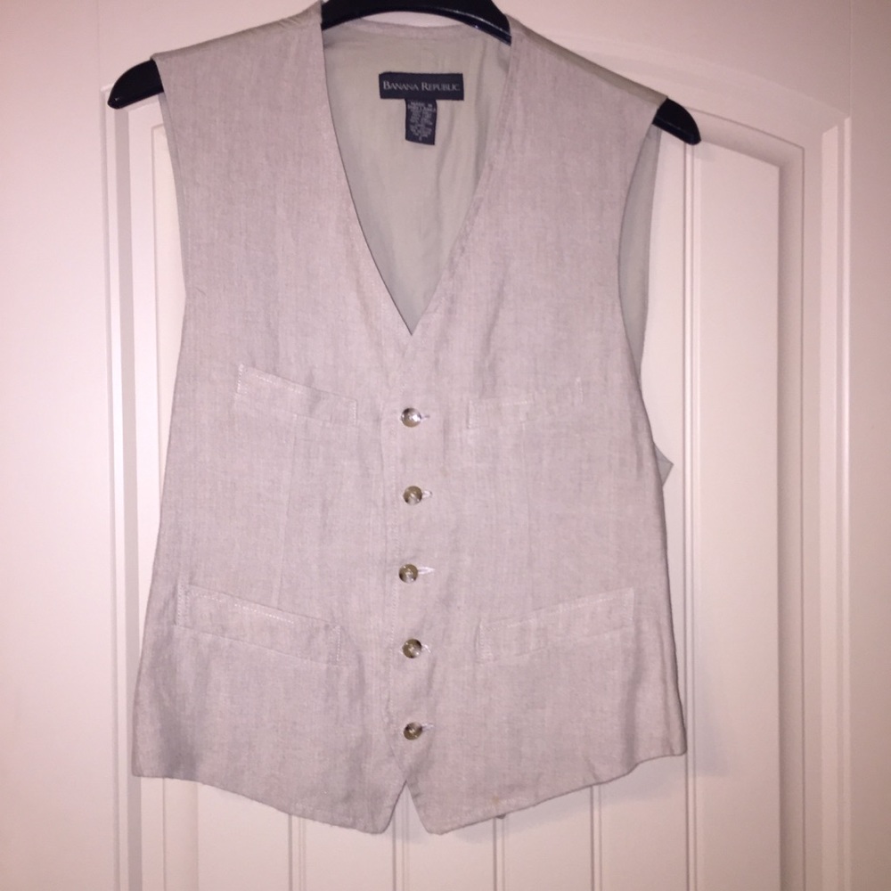 Beige Banana Republic Vest - A 2020 TREND